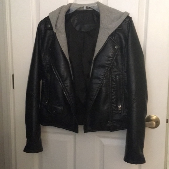 Faux leather jacket with a hood - Picture 2 of 2